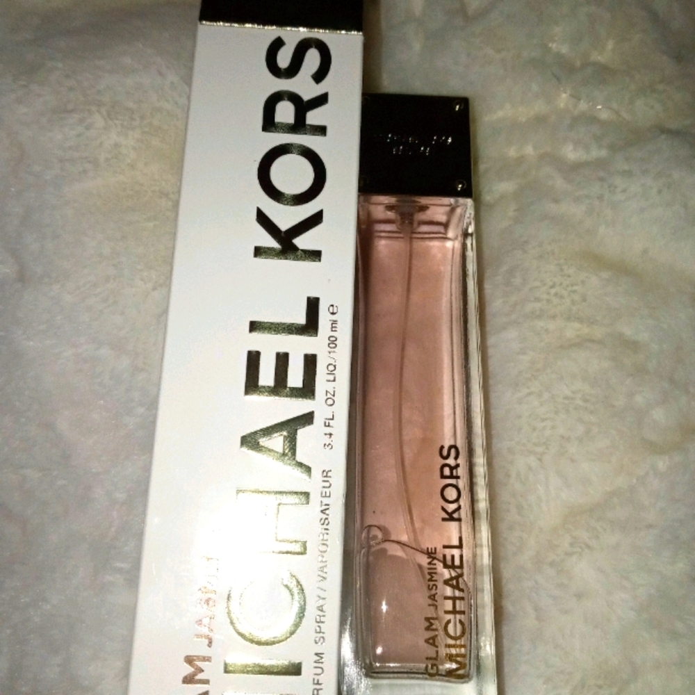 Micheal Kors Glam Jasmine Purfume